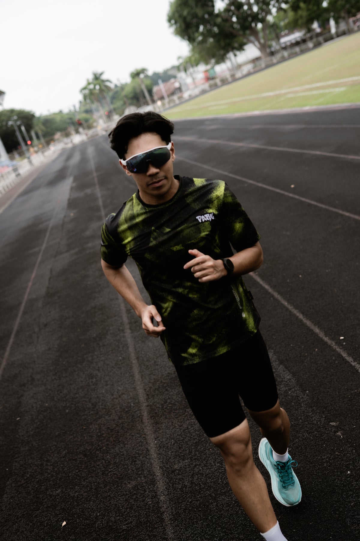 RUNNING CHASE 01